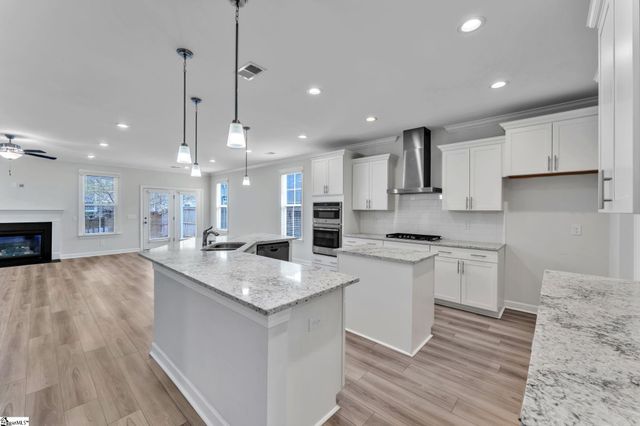 502 Forest Edge Court, Simpsonville, SC 29681