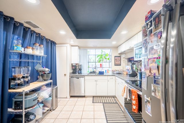 6405 Honey Hill, San Antonio, TX 78229