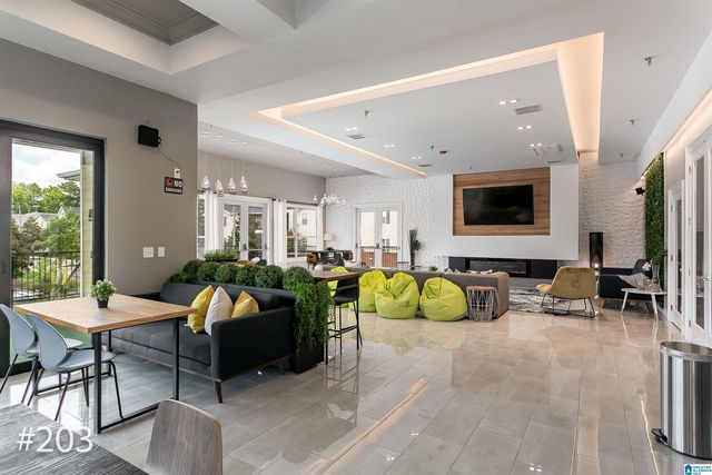 120 15th St E Apt 203, Tuscaloosa, AL 35401