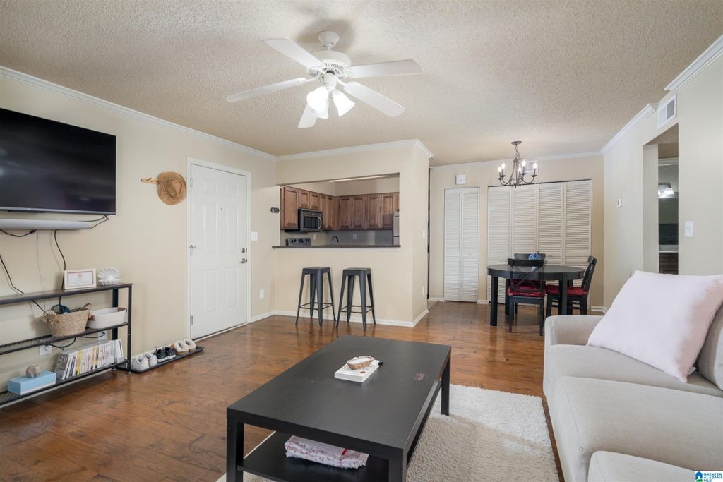 120 15th St E Apt 203, Tuscaloosa, AL 35401
