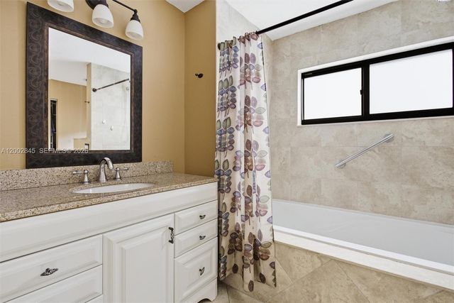 921 Monticello Ave, Davie, FL 33325