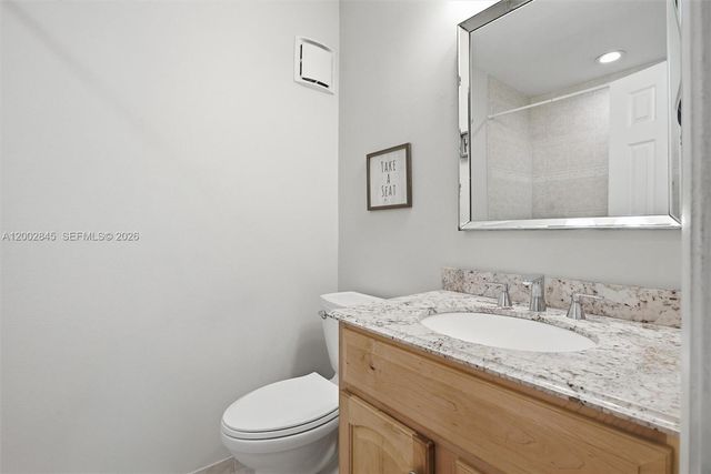 921 Monticello Ave, Davie, FL 33325