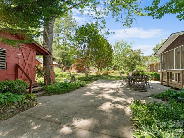 4 Forge Drive, Mills River, NC 28759