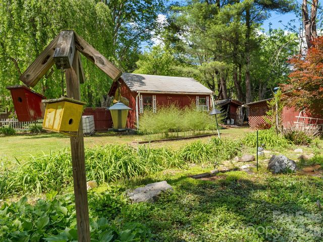 4 Forge Drive, Mills River, NC 28759