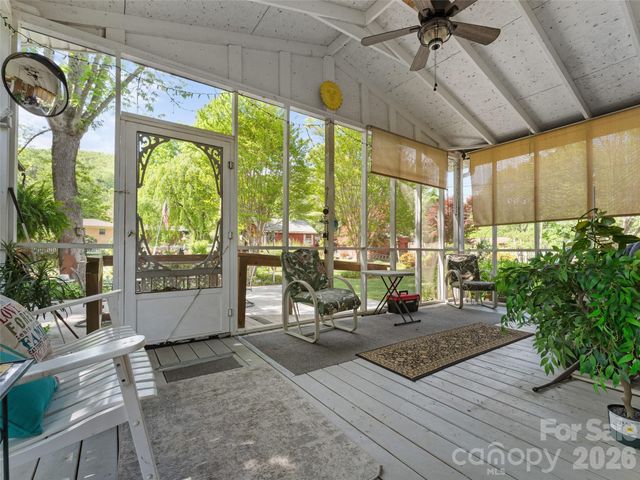 4 Forge Drive, Mills River, NC 28759