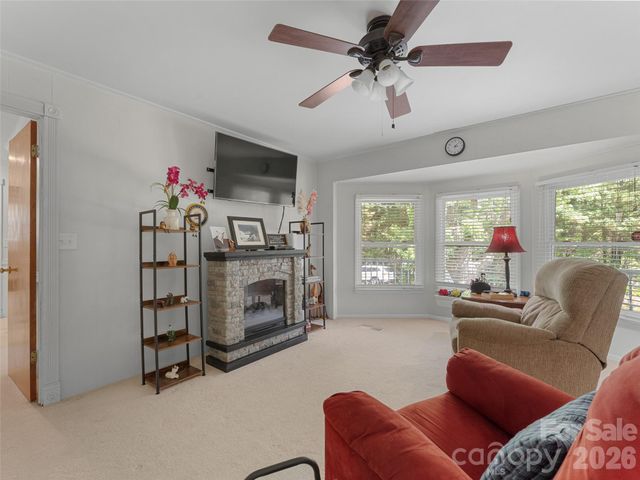 4 Forge Drive, Mills River, NC 28759