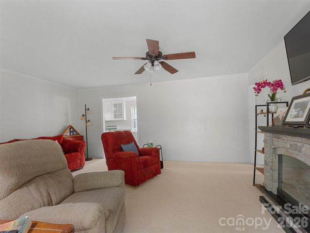 4 Forge Drive, Mills River, NC 28759