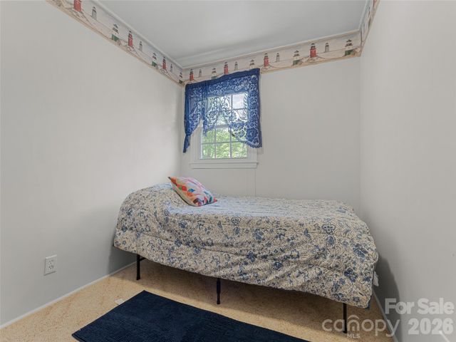 4 Forge Drive, Mills River, NC 28759