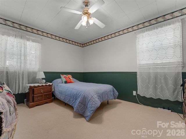 4 Forge Drive, Mills River, NC 28759