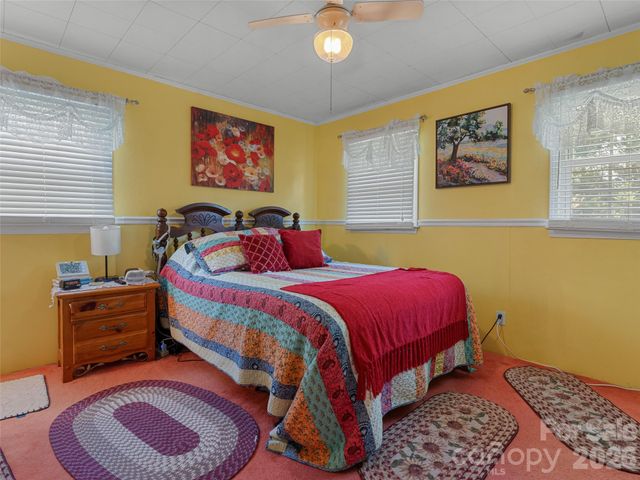 4 Forge Drive, Mills River, NC 28759