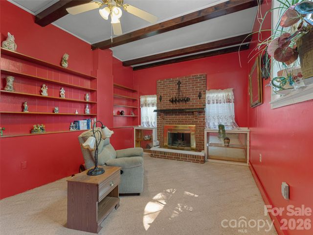 4 Forge Drive, Mills River, NC 28759