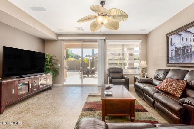 231 W IRONHORSE Lane, San Tan Valley, AZ 85143