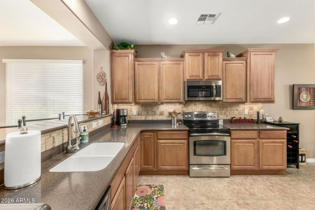 231 W IRONHORSE Lane, San Tan Valley, AZ 85143