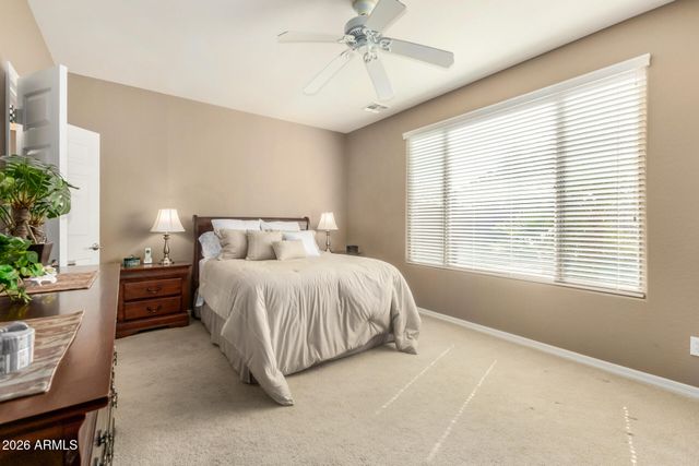 231 W IRONHORSE Lane, San Tan Valley, AZ 85143