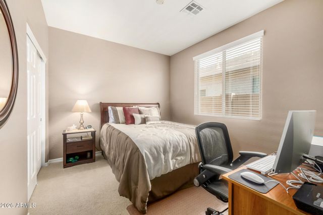 231 W IRONHORSE Lane, San Tan Valley, AZ 85143