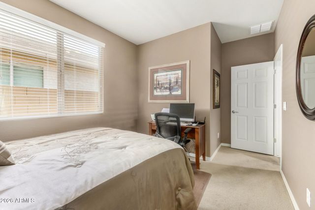 231 W IRONHORSE Lane, San Tan Valley, AZ 85143