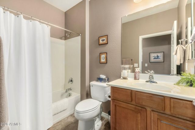 231 W IRONHORSE Lane, San Tan Valley, AZ 85143