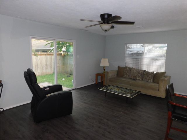 1912 Sam Wilson Street, Houston, TX 77020