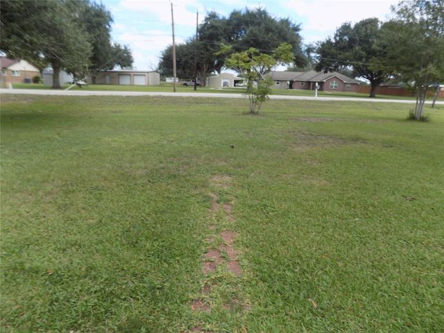 6626 Mildred Road, Needville, TX 77461