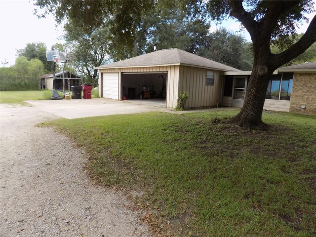 6626 Mildred Road, Needville, TX 77461