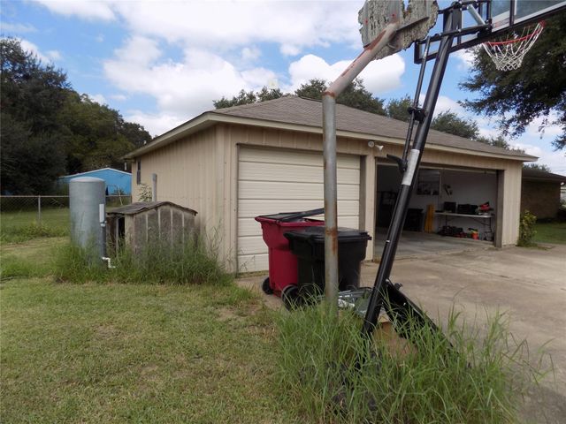 6626 Mildred Road, Needville, TX 77461