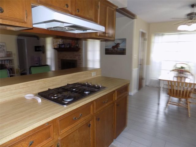 6626 Mildred Road, Needville, TX 77461