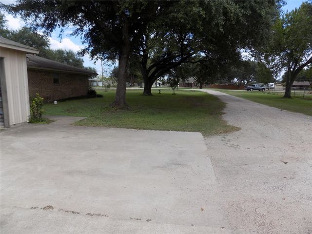 6626 Mildred Road, Needville, TX 77461