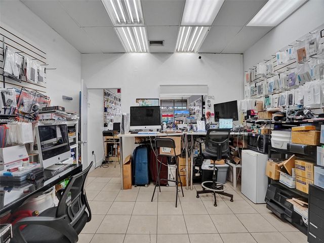 723 NE 79, Miami, FL 33138