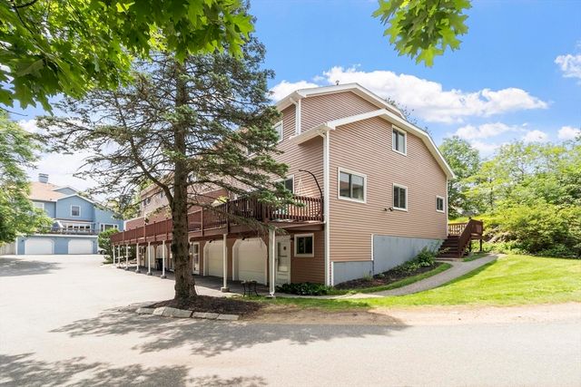 13 Nightingale Lane 13, Salem, MA 01970