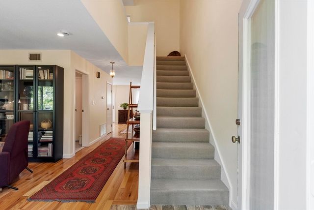 13 Nightingale Lane 13, Salem, MA 01970