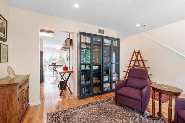 13 Nightingale Lane 13, Salem, MA 01970