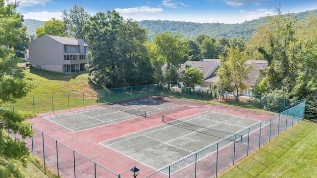 7104 Pine CT, Roanoke, VA 24018