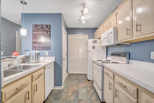 7104 Pine CT, Roanoke, VA 24018