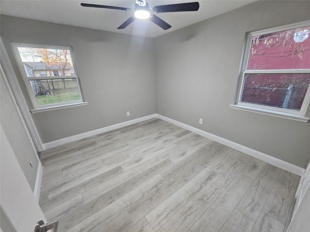 5717 Bowling Drive, Watauga, TX 76148