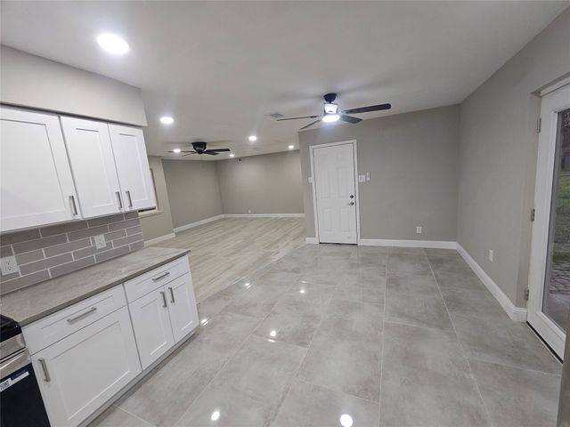 5717 Bowling Drive, Watauga, TX 76148