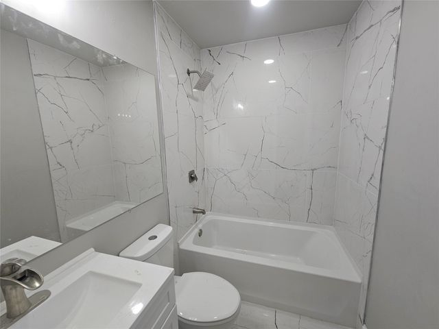 5717 Bowling Drive, Watauga, TX 76148