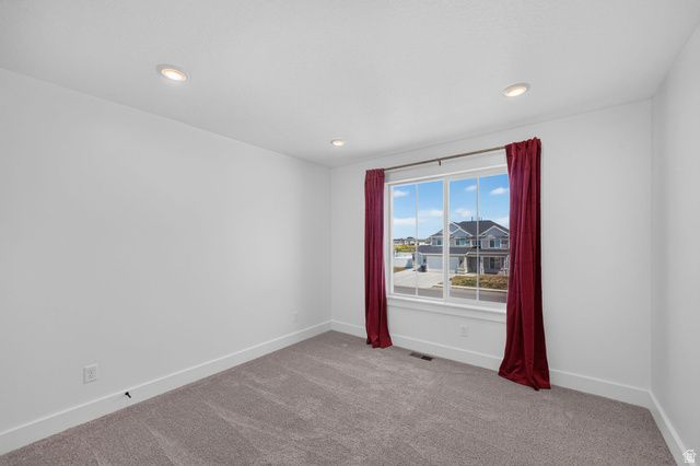 2391 W 2950 N, Farr West, UT 84404