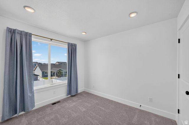 2391 W 2950 N, Farr West, UT 84404