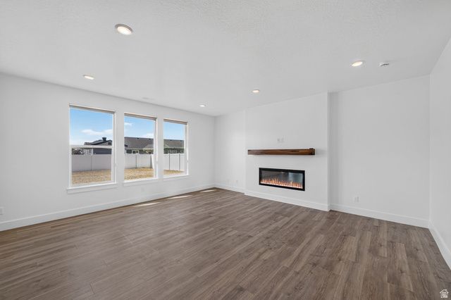 2391 W 2950 N, Farr West, UT 84404