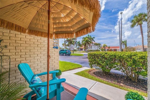 10365 PARADISE BOULEVARD 21, Treasure Island, FL 33706