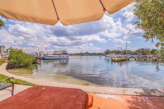 10365 PARADISE BOULEVARD 21, Treasure Island, FL 33706