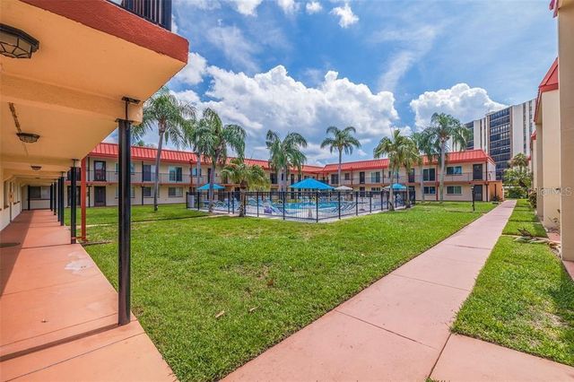 10365 PARADISE BOULEVARD 21, Treasure Island, FL 33706