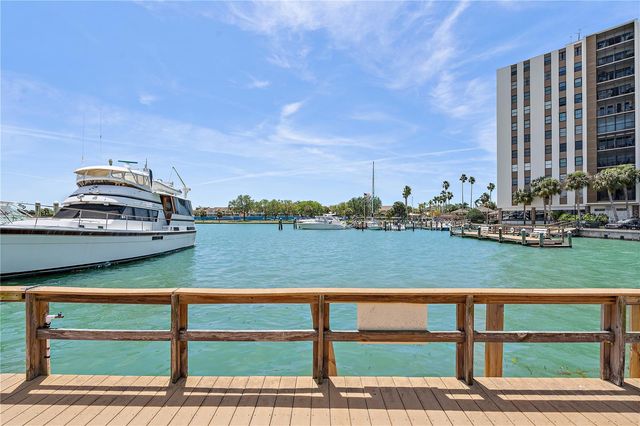 10365 PARADISE BOULEVARD 21, Treasure Island, FL 33706