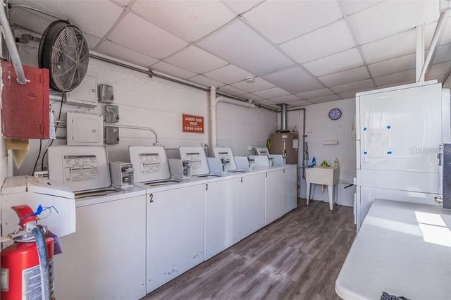 10365 PARADISE BOULEVARD 21, Treasure Island, FL 33706