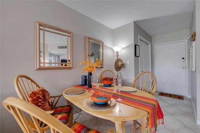 10365 PARADISE BOULEVARD 21, Treasure Island, FL 33706