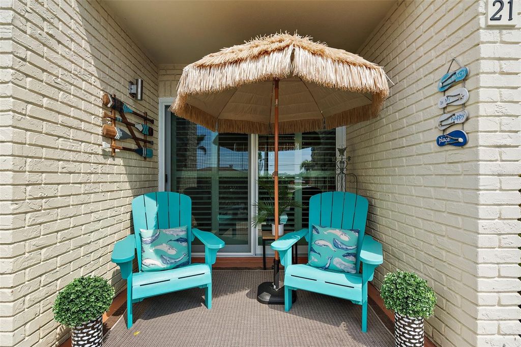 10365 PARADISE BOULEVARD 21, Treasure Island, FL 33706