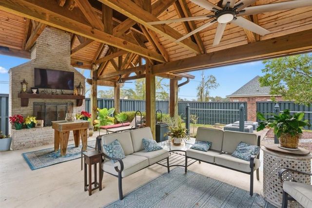 4841 Troon Drive, Lake Charles, LA 70605