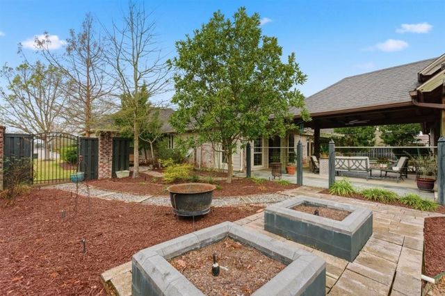 4841 Troon Drive, Lake Charles, LA 70605