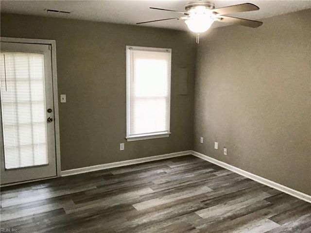 4220 Derby Wharf DR, Virginia Beach, VA 23456