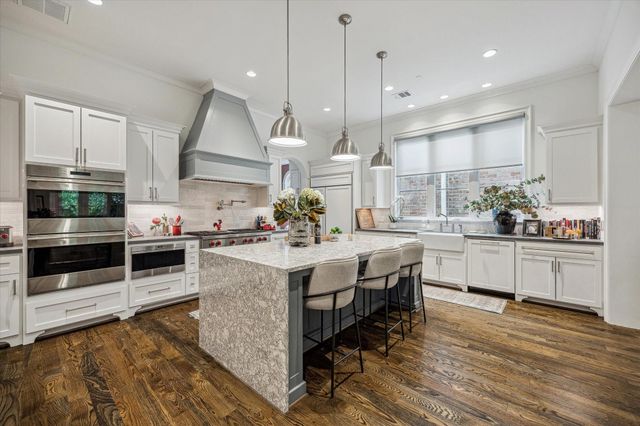 2501 Yupon Street, Houston, TX 77006